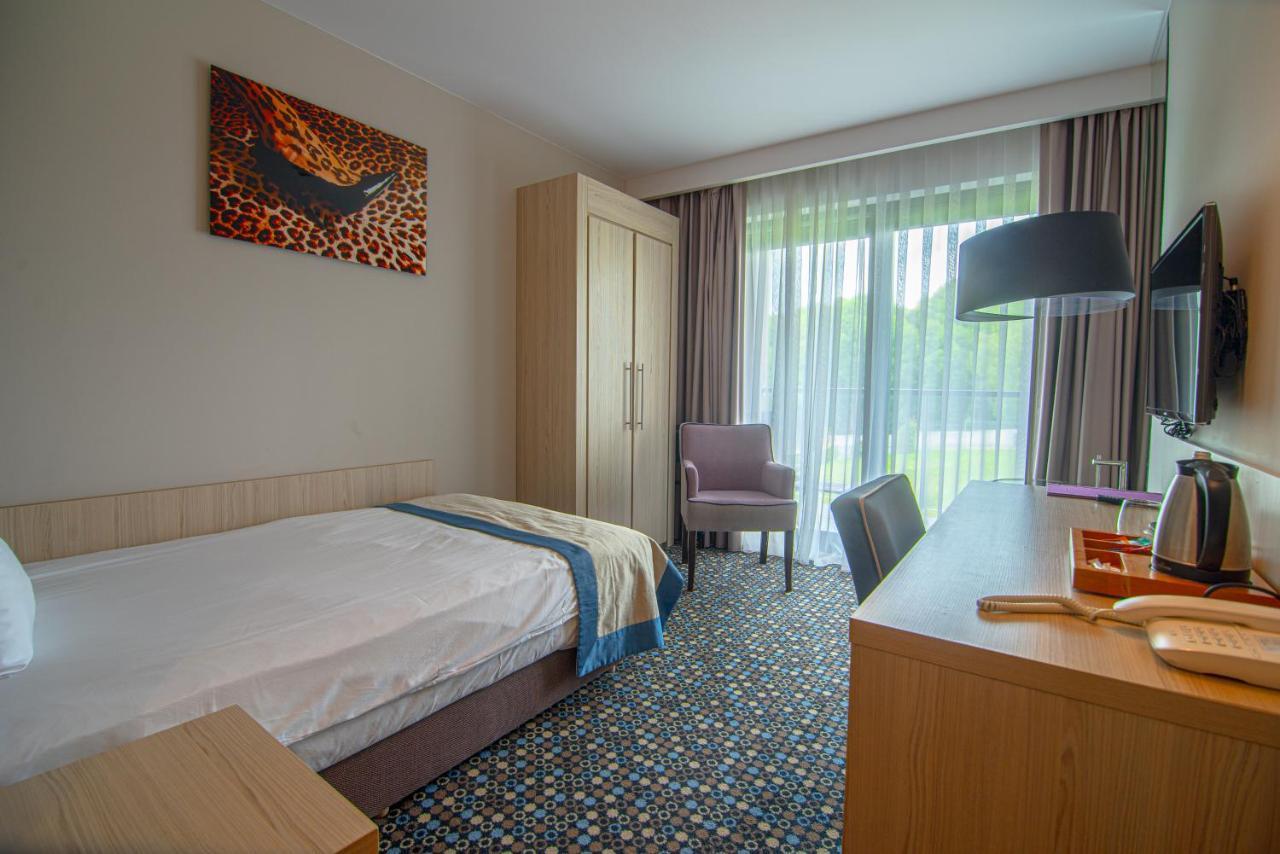 Bristol Art & Medical Spa บุสโก-สดรูย ภายนอก รูปภาพ