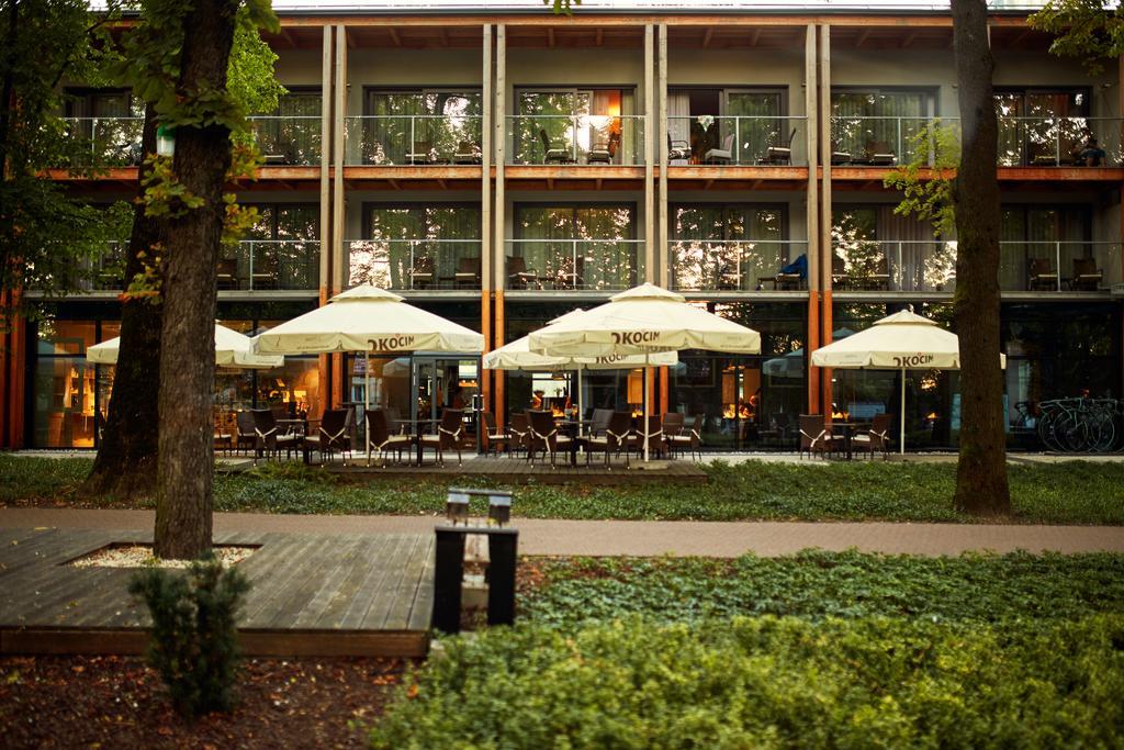Bristol Art & Medical Spa บุสโก-สดรูย ภายนอก รูปภาพ